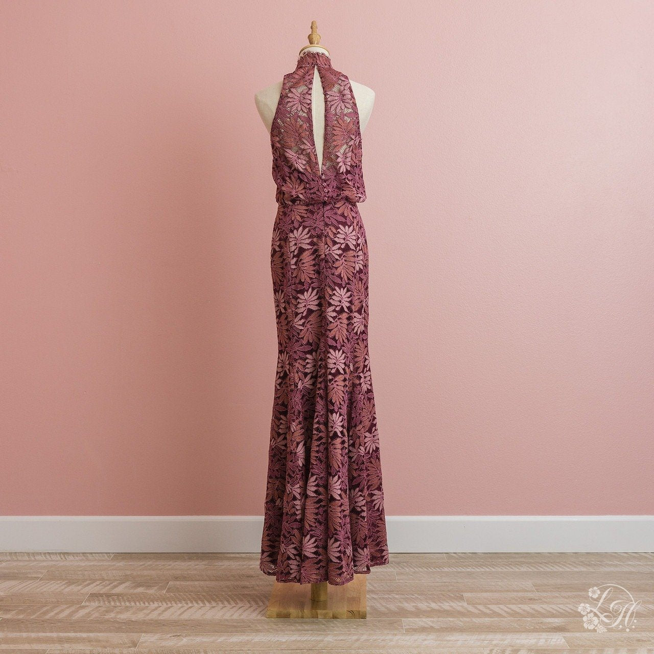 リーフ柄レッド総レースロングドレス