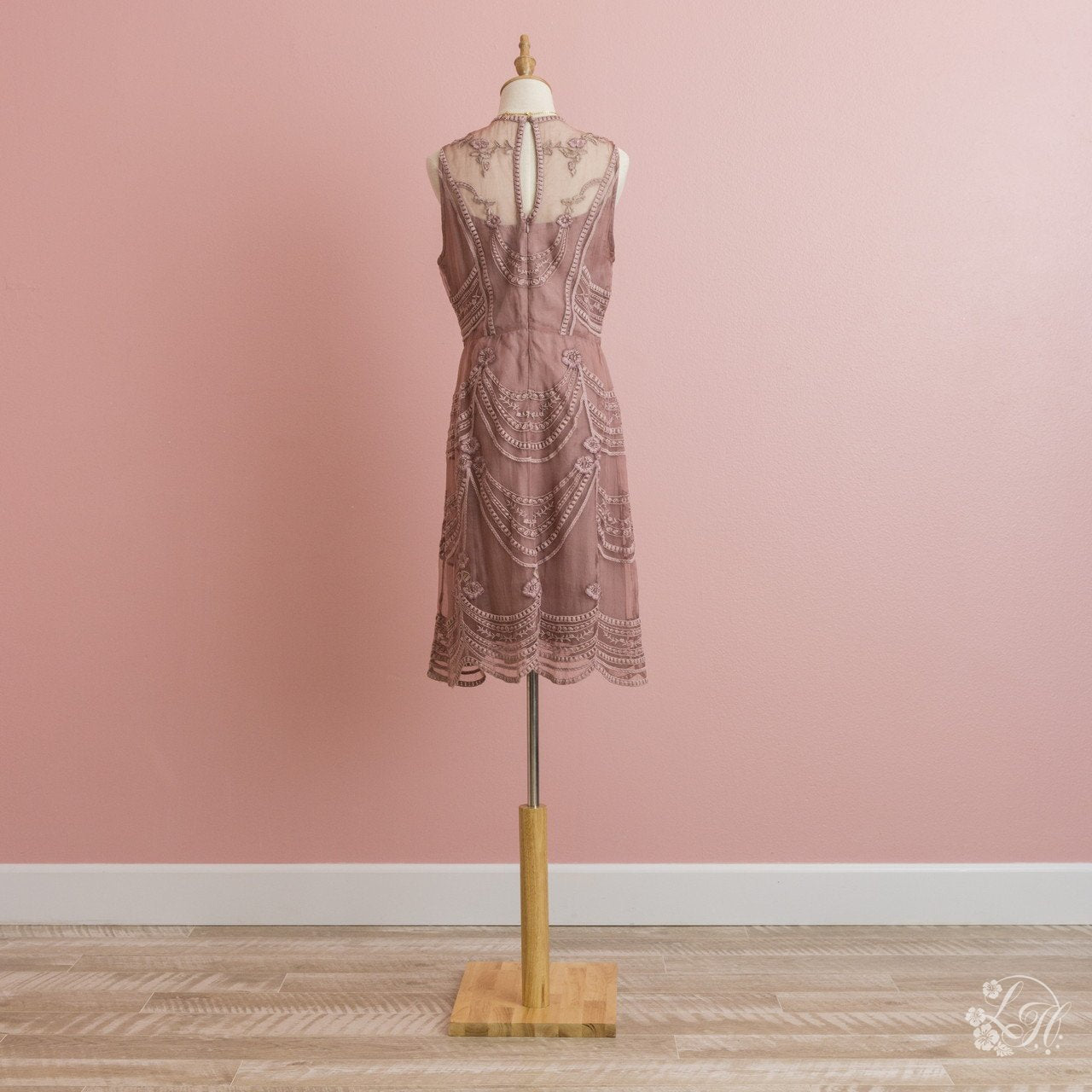 ベージュ・ピンクミニドレス