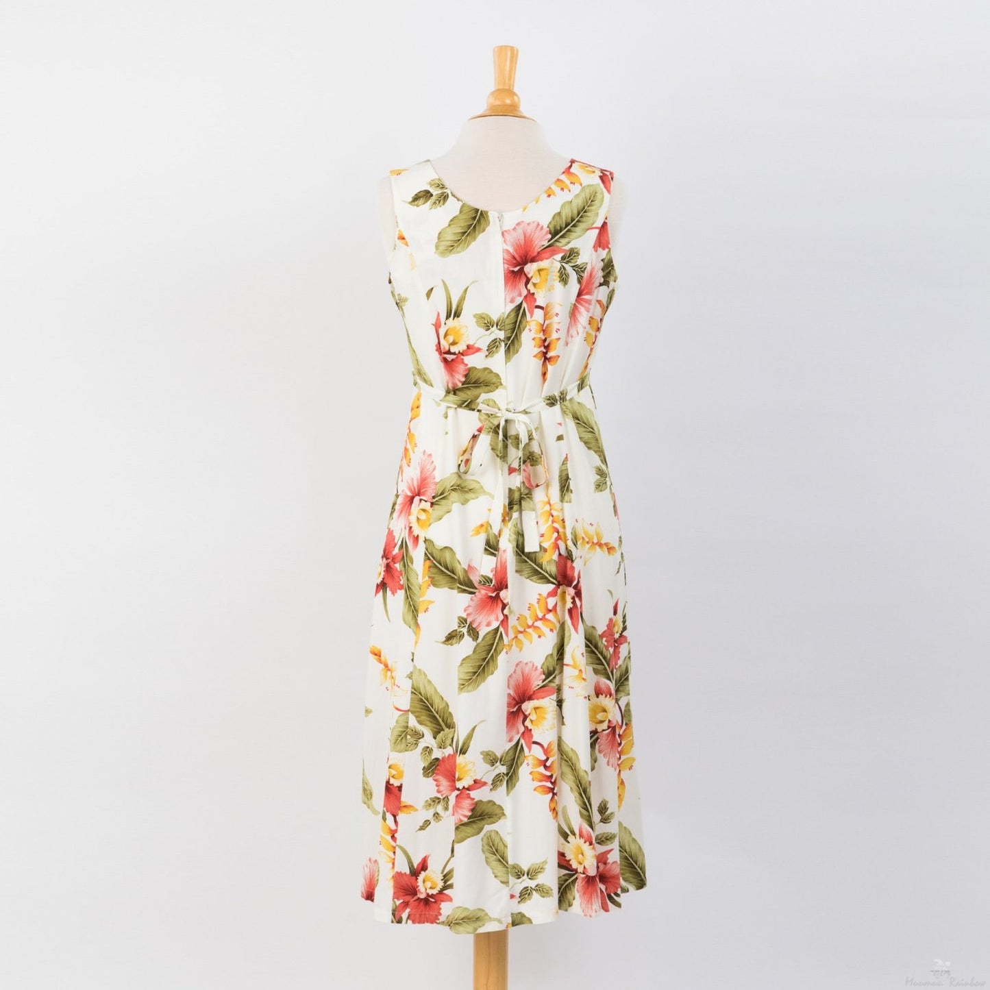 ベージュ花柄ドレス 後ろ 紐