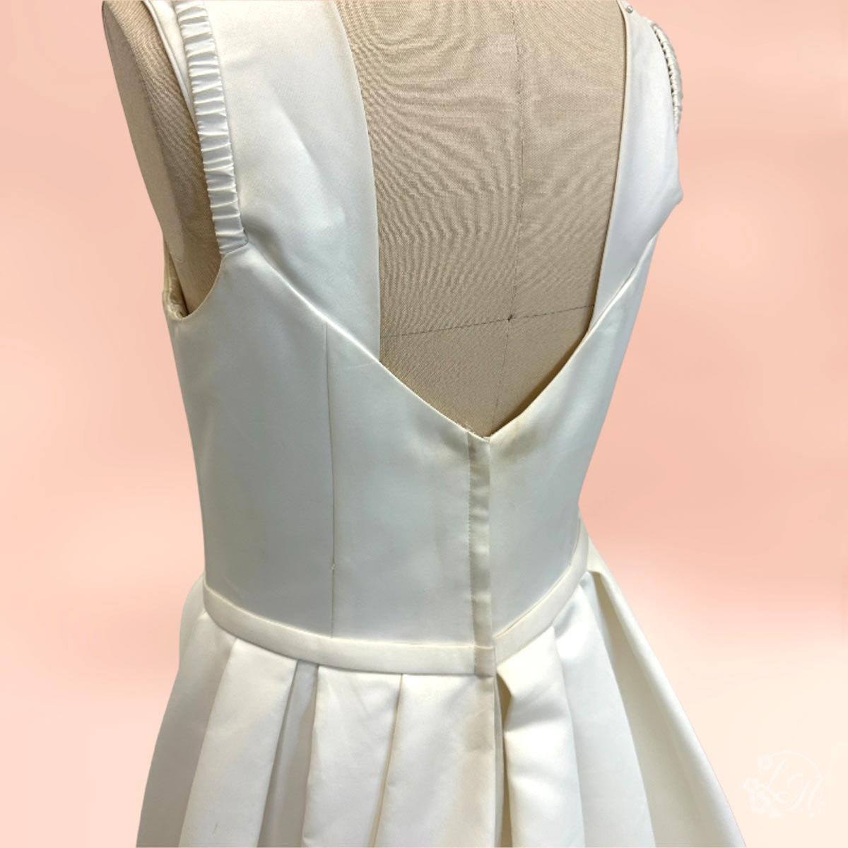 シンプルタフタドレス