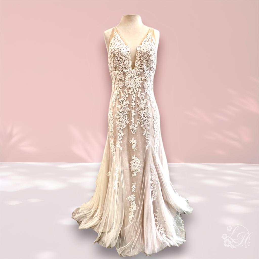 大きいサイズ Vネックレース ウェディングドレス